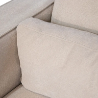 2-Sitzer Sofa Merida aus beigem Stoff – breite Armlehnen – 202 cm – modern & elegant