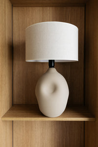 Tischlampe Liz — Sand mit Leinenschirm