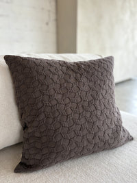 Kissenbezug Ella — Jacquard Dunkelbraun 50 × 50 cm