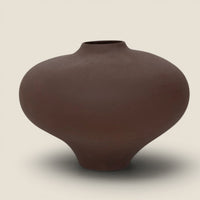 Vase Nomsa — Statement-Vase Fudge Matt, handgefertigt in Portugal