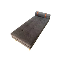 Daybed Oslo – Stilvolles Designer-Sofa mit Holzrahmen und Kopfstütze