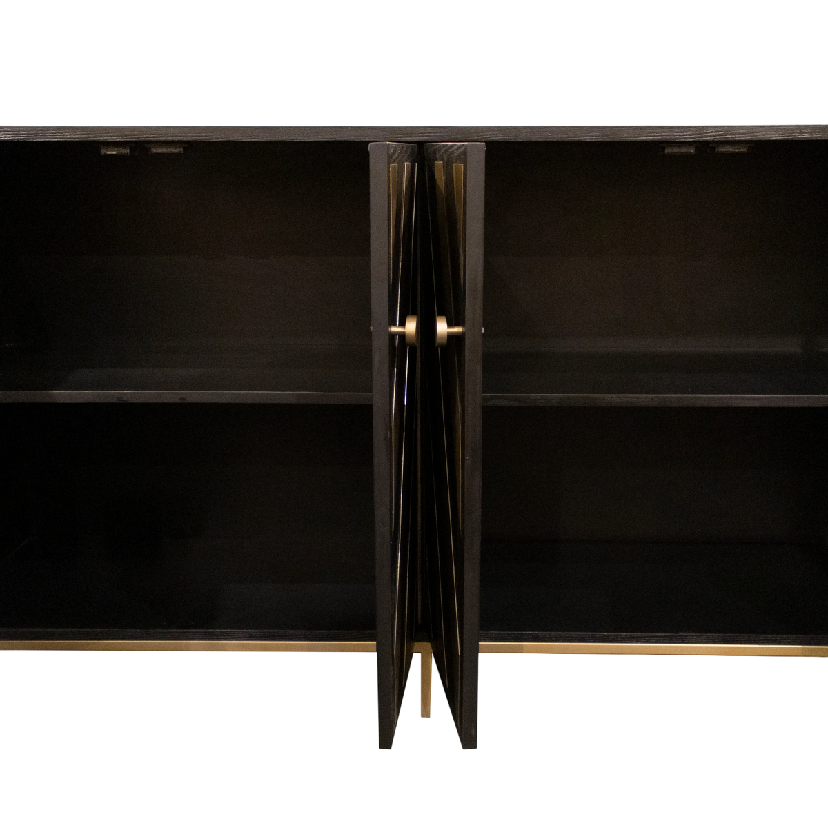 Sideboard aus Mangoholz in Schwarz – Chevron-Front & goldene Details – 180 × 50 × 86 cm – Industrial-Stil