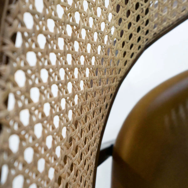 Esszimmerstuhl mit Rattanlehne und Kunstleder – Cognacbraun – B 52 cm – Retro-Design