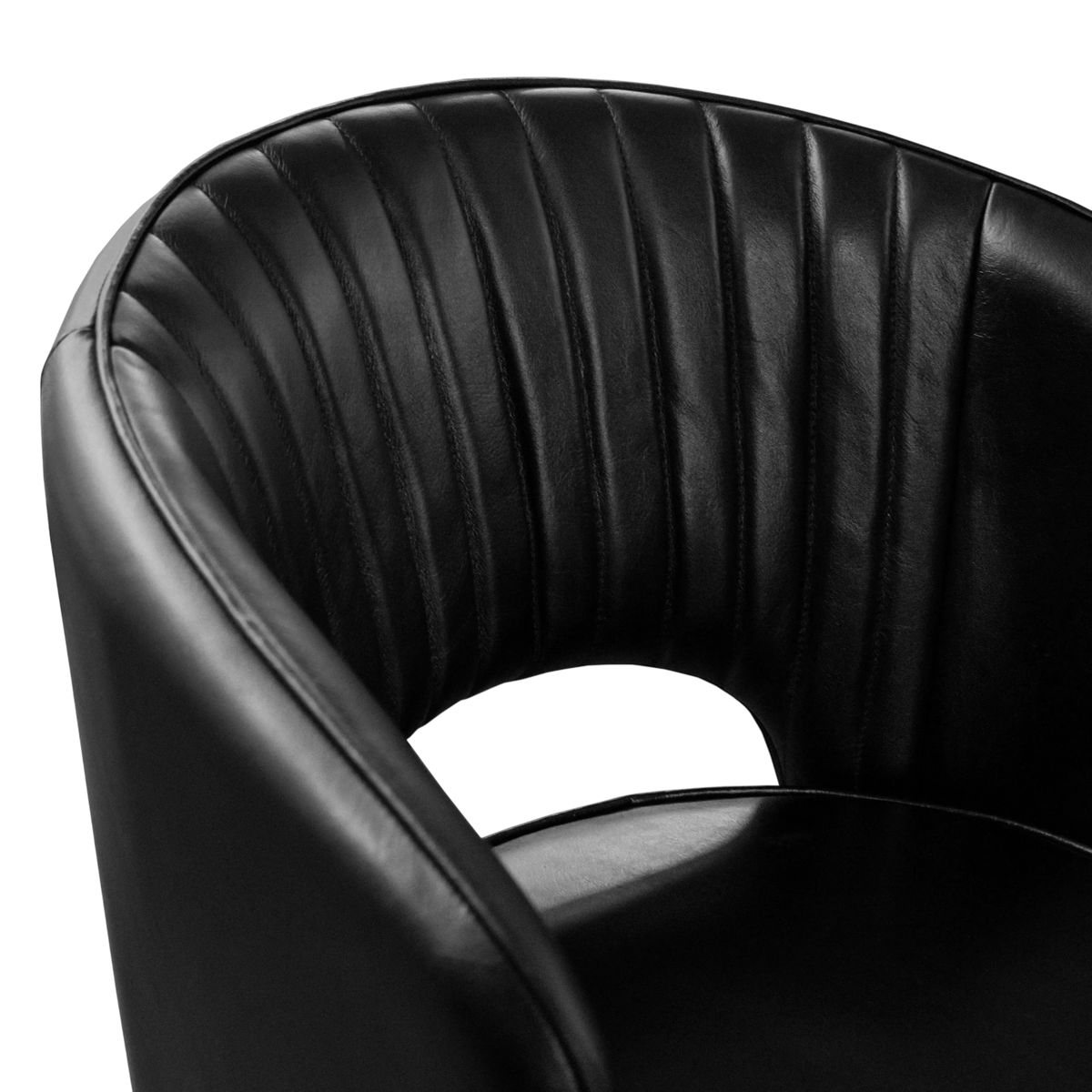 Polsterstuhl aus schwarzem Leder – schwarze Metallbeine – 56x62x79 cm – modernes Design