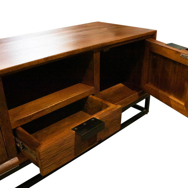 TV-Board aus recyceltem Holz – naturfarben – 180x45x45 cm – Industrial Design