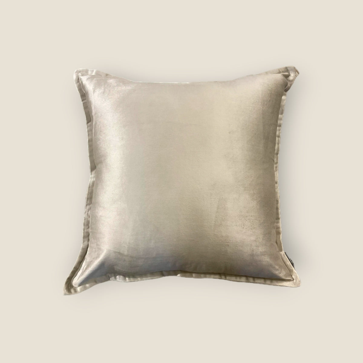 Velvet Kissen AMY — Champagner — 50x50 cm — weich & schimmernd