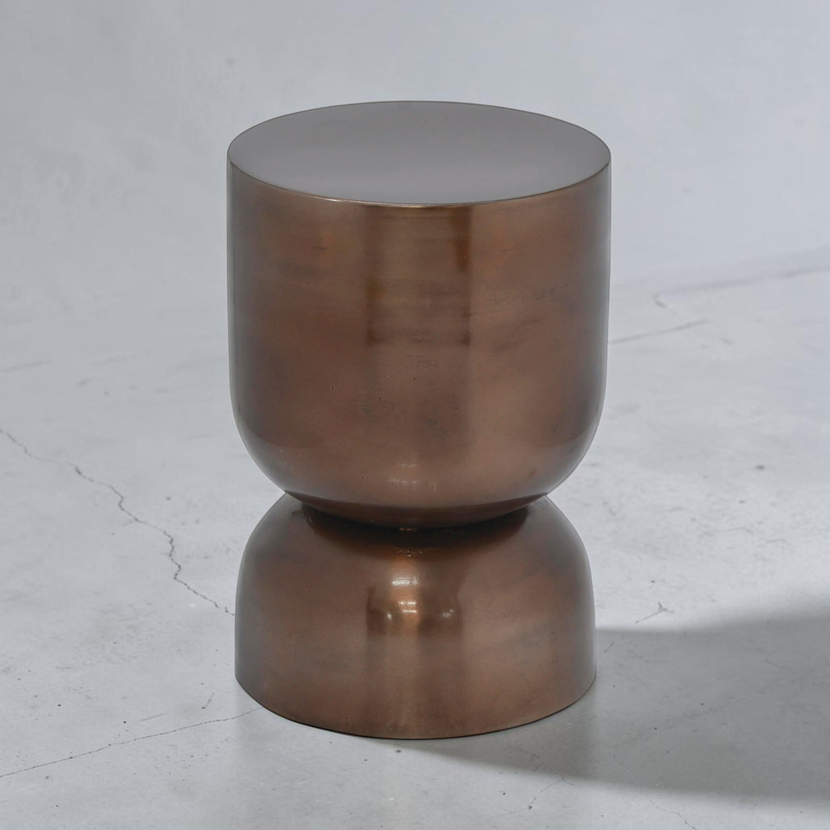 Milou Beistelltisch Metallic Braun Ø30 — Vintage-Eleganz