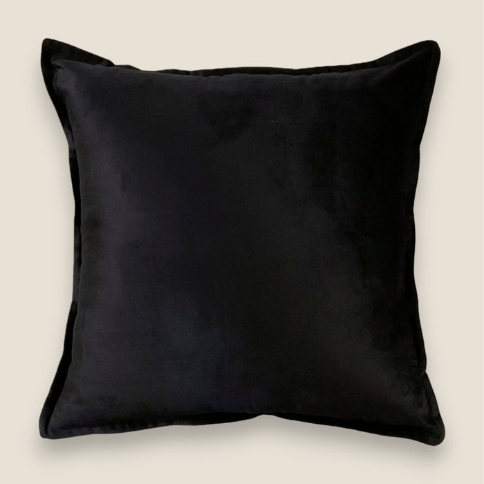 Velvet Kissen AMY — Schwarz — 50x50 cm — weich & dunkel-edel