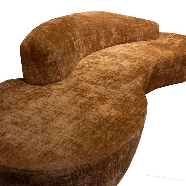 4-Sitzer Sofa VERONA in Gold aus Stoff – 300x126x70 cm – organische Form – Design Highlight