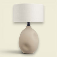 Tischlampe Liz — Sand mit Leinenschirm