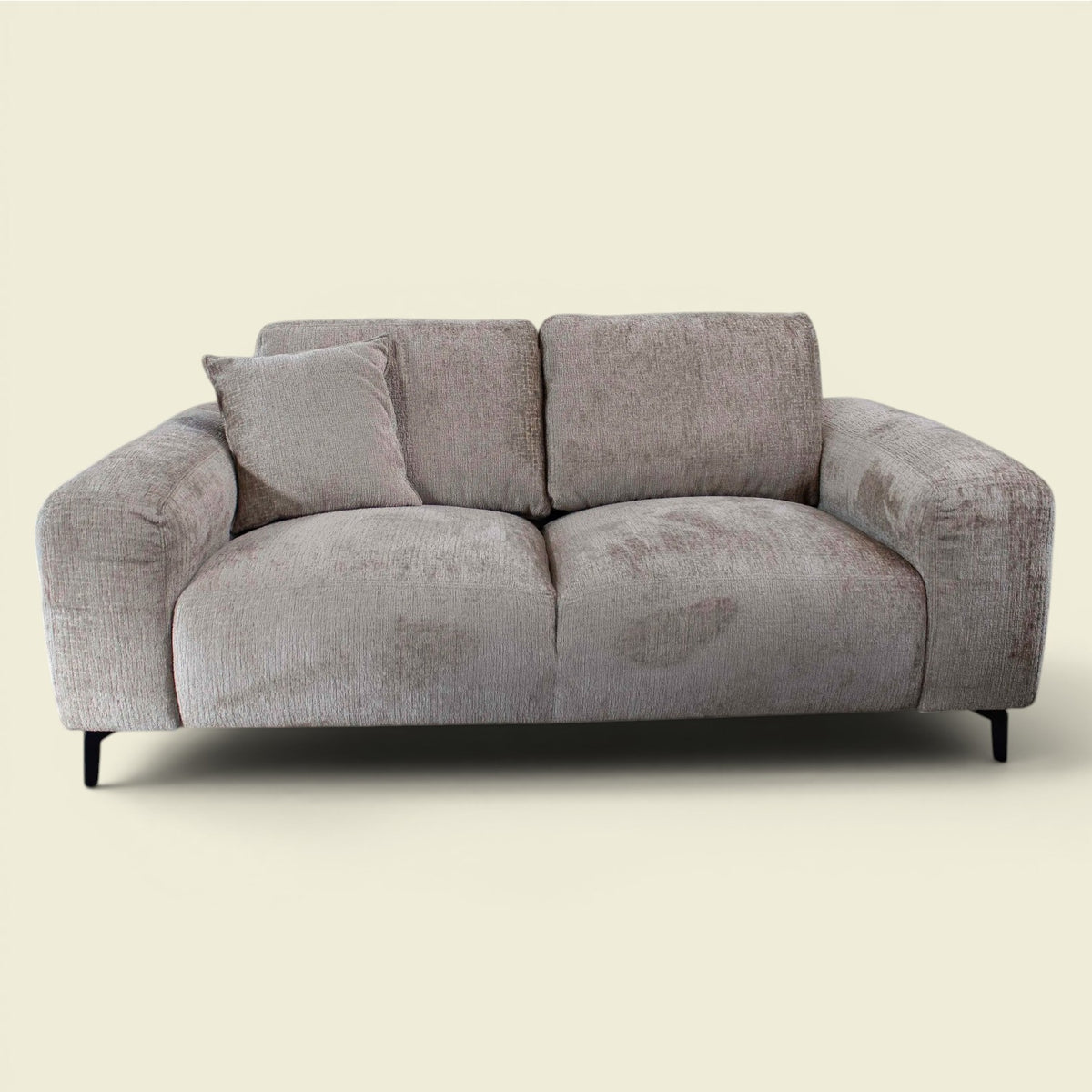 Napa 2-Sitzer Sofa Desert Greige — wolkige Wärme im Kompaktformat
