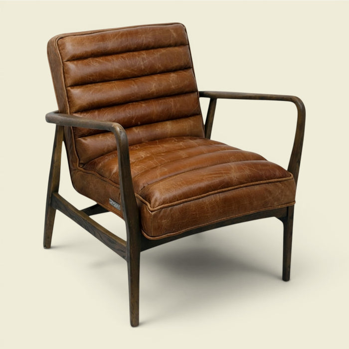 Levi Armchair Dark Brown — Leder & Holzrahmen