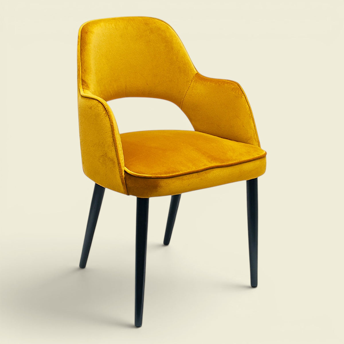 Lois Esszimmerstuhl Samt Gold — Trendfarbe Mailand 2026