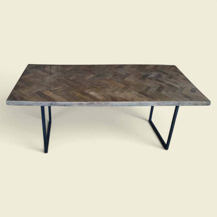 Herringbone Esstisch Mango Natur 200x90 — handwerkliche Struktur