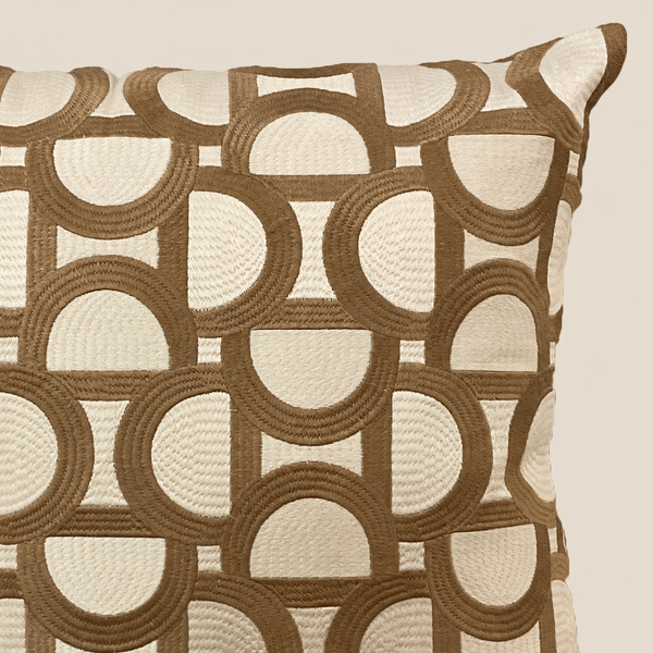 Colmore Kissen JADE Beige/Bronze 45 × 45 cm – Detail